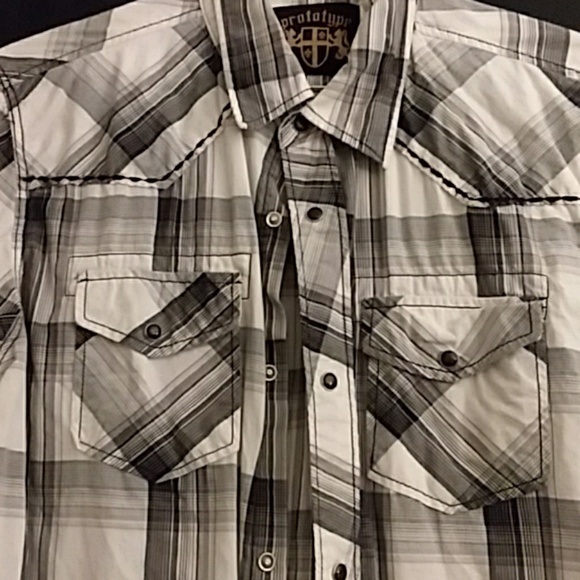 Prototype Button up - Picture 2 of 6